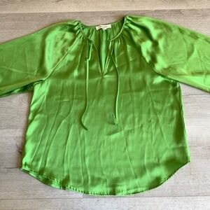 Haver + Blair London Lime Green Satin Tie Neck Raglan Sleeve Blouse Small